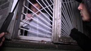 Психиатрическая больница- очень БУЙНАЯ ПАЦИЕНТКА нарисовала кого она ВИДИТ