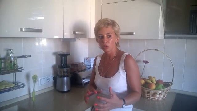 Отзыв о работе  шнековой соковыжималки Hurom