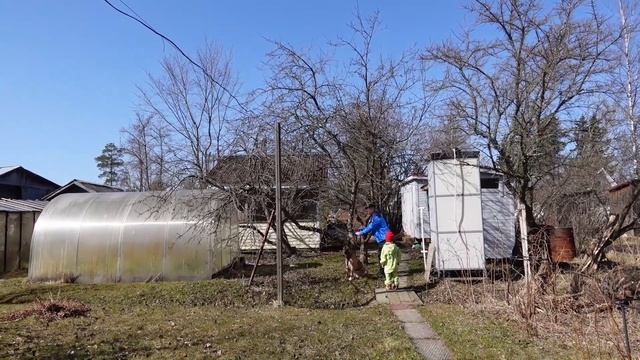 ВЛОГ: Ремонт дачи: заменили окна, обшиваем стены! смотреть онлайн