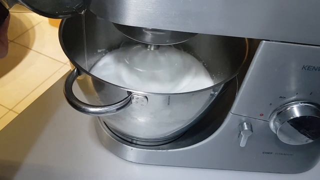 Самый вкусный торт с грушевым белковым кремом. смотреть онлайн