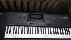 Красивая мелодия написанная в начале 90 на синтезаторе Ямаха qs 300 ,название настальгия .