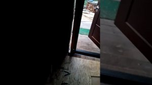Установка металлической двери в деревянный дом, без опыта работы.