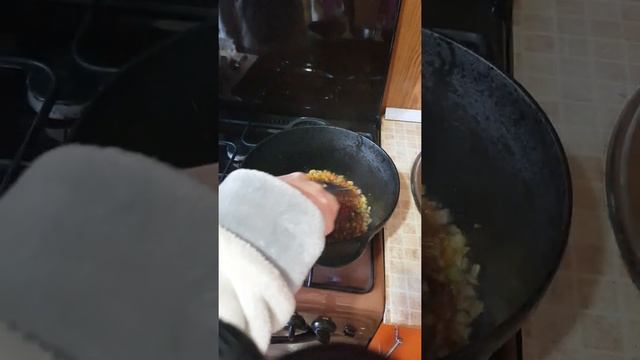 Чечевичный суп. Постный, вегетарианский суп. смотреть онлайн