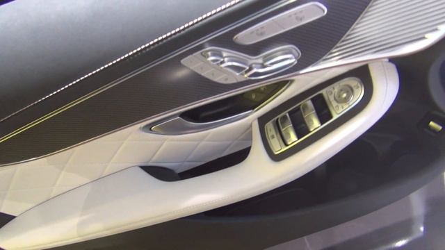 Mercedes-Benz EQC 400 4MATIC (2020) Exterior and Interior смотреть онлайн