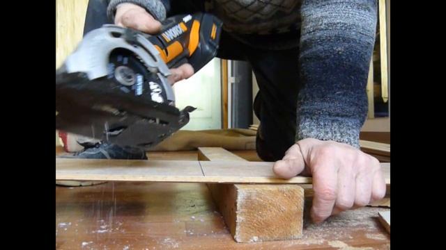 Компактная аккумуляторная мини-циркулярка WORX WX523L смотреть онлайн