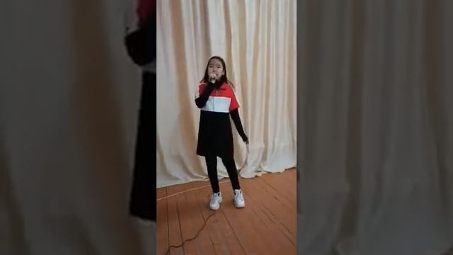 Лиджиева Алтана Михайловна Астраханская область Лиманский район с.Зензели 10 лет  песня "Выбирай"