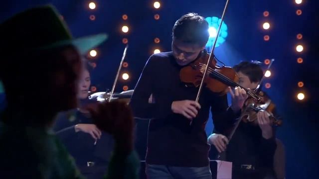 Вундеркинд Даниэль Лозакович играет Баха смотреть онлайн