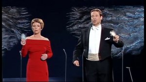 Christine Schäfer and Simon Keenlyside sing "Bei Männern, welche Liebe fühlen."