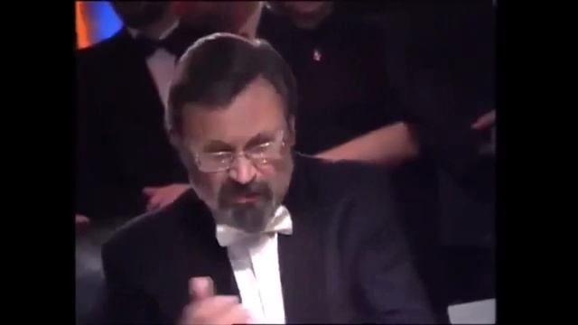Семья В селе / Где работает?