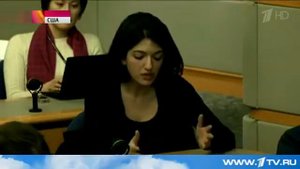 Псаки перебивает журналиста