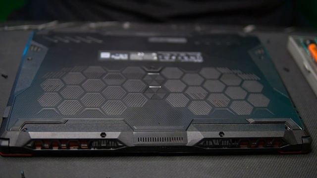 Asus Tuf Gaming FA506IU - BQ078'e Ram ve Sdd yükseltme смотреть онлайн