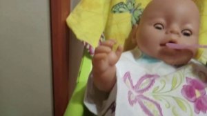 Кормлю пупсов после детского садика.mp4