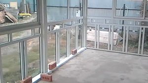 Остекление тамбура алюминием