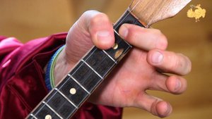 Уроки игры на БАЛАЛАЙКЕ | Наигрыш "Сеяли девушки яровой хмель"