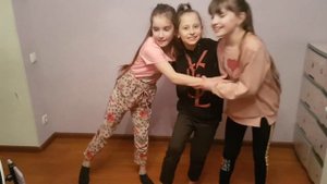Три сестры поют христианские песни караоке Доброта.