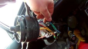 купили НАБОР ИНСТРУМЕНТОВ. замена ПОДРУЛЕВОГО ПЕРЕКЛЮЧАТЕЛЯ. ВАЗ 2105