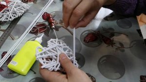 КАК БЫСТРО СДЕЛАТЬ ОБЪЁМНОЕ СЕРДЦЕ ИЗ БУМАЖНОЙ ЛОЗЫ