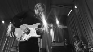 Eric Johnson performs an amazing Guitar Solo