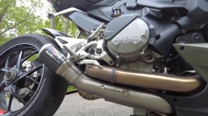 Ducati StreetFighter V2 AUSTIN RACING EXHAUST SOUND | Start-UP | REVS | FLY-BY'S | 4k |