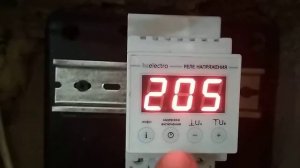 Реле напряжения для дома 8.8 кВт 40А УКН-40с программирование и обзор