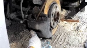 Замена тормозных колодок на Volkswagen Polo Sedan