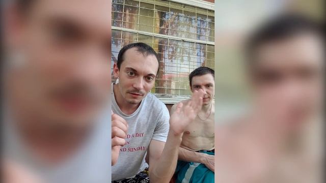 Восстанавливаем заброшенную дачу в пригодное состояние. Все выходные зачищаем землю от сорняков.