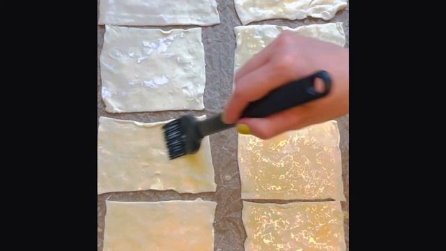 Слойки з вишнями та солоним сиром за 5 хвилин / Найпростіший рецепт/ Українська кухня