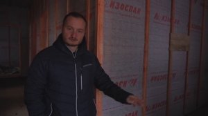 50-тый день стройки! Покраска дома. Чем обшивать дом внутри? Строим дом за два месяца!