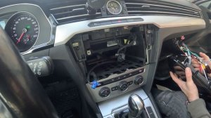 Install Android car radio Volkswagen Passat B8 with apple carplay android auto