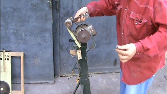 Самоделки. Циркулярная пила - "болгарка"- шлифовальный станок. смотреть онлайн