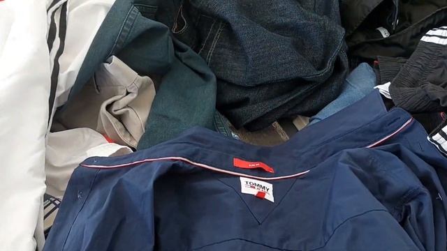 Рынок secondhand. Куча брендов в ассортименте. Ralph Lauren