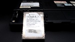 Модернизация ноутбука Toshiba Satellite A200-23U. S01E03. SSD Toshiba TR200 240Gb и тесты!)