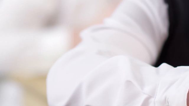 Бабушки сидят с внуками на регулярной основе. Украинка вышла замуж за китайца и шокировала всех смотреть онлайн