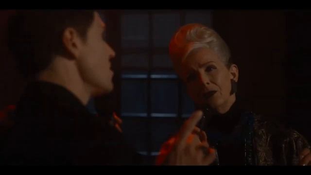 Evan Peters & Frances Conroy Singing Karaoke - AHS 10X01 смотреть онлайн