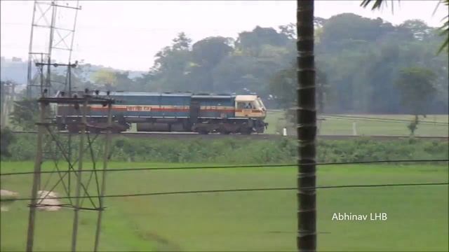 CANON IXUS 155 Sample VIDEO | WDG4 (EMD GT46ACe) traversing through a wide greenery смотреть онлайн