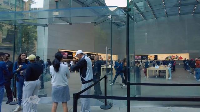 I visited every APPLE STORE in Manhattan  Walking tour September 16th 2022