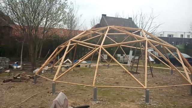 Купольная теплица, геодезический купол, kuppelgewächshaus, geodätische Kuppel Teil 1 смотреть онлайн