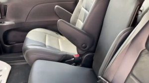 Обзор Toyota Sienna SE 2018 год 3,5 литра мотор. Передний привод. Из США через ОАЭ в Россию под клю