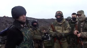 Командир ополчения с позывным _Ольхон_. Ополченцы, Новороссия._06.04.2015.mp4