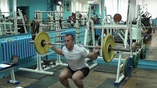 №123 — Приседания