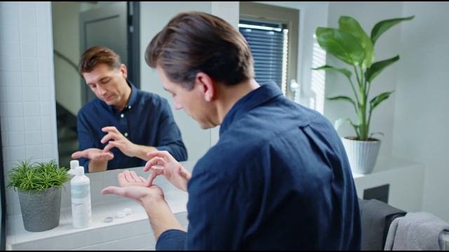 Как правильно надевать контактные линзы смотреть онлайн