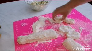 Чебуреки с сыром, яйцом и зеленью.