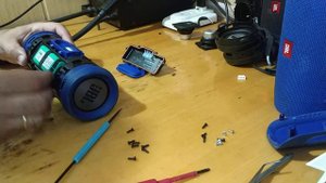 Как разобрать JBL charge 3 колонка замена динамика и батареи репит динамик