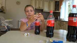 Как сделать ракету из Колы. Фонтан из колы. Эксперимент с колой. Кока кола и ментос. Coca-Cola.