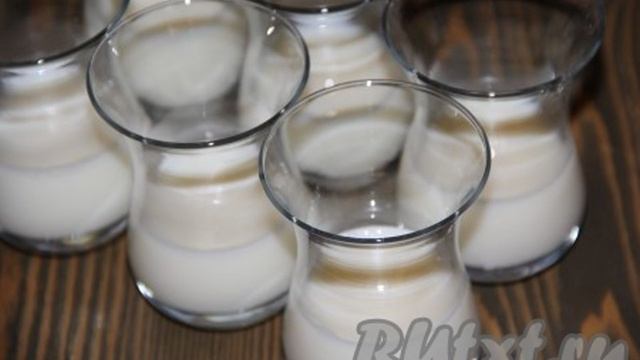 Молочное желе с фруктами