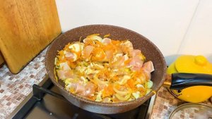 Что приготовить на ужин? Куриная грудка в сливочном соусе.