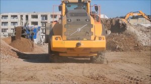 huge Wheelloader Volvo L180H