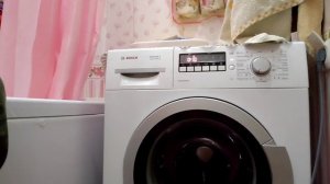 стиральная машинка (Н) Bosch. Ах 6. загрузкой на 6 КГ. Отжим/Слив. Отжим 1000 Оборотов.