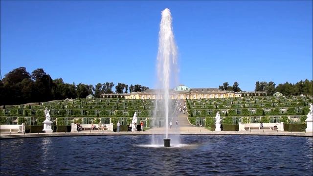 Германия. Дворец Сан Суси парк Фридриха Великого в Потсдаме.