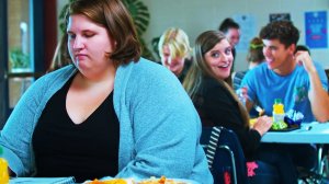 Полная девушка терпит издевательства в школе больше 2-х лет, пока не побеждает всех добротой